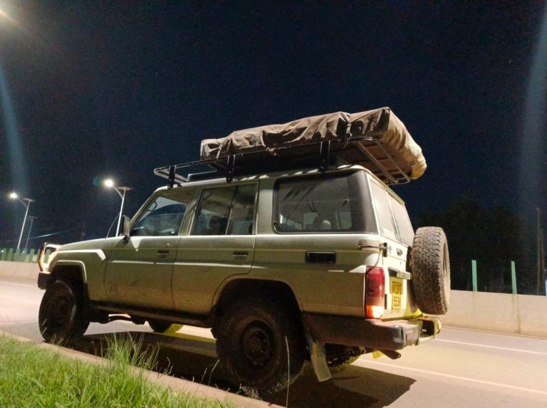 4x4 safari land cruiser for rent