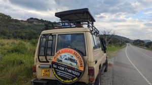 Land Cruiser Hard Top - 5 seater = 80 Series