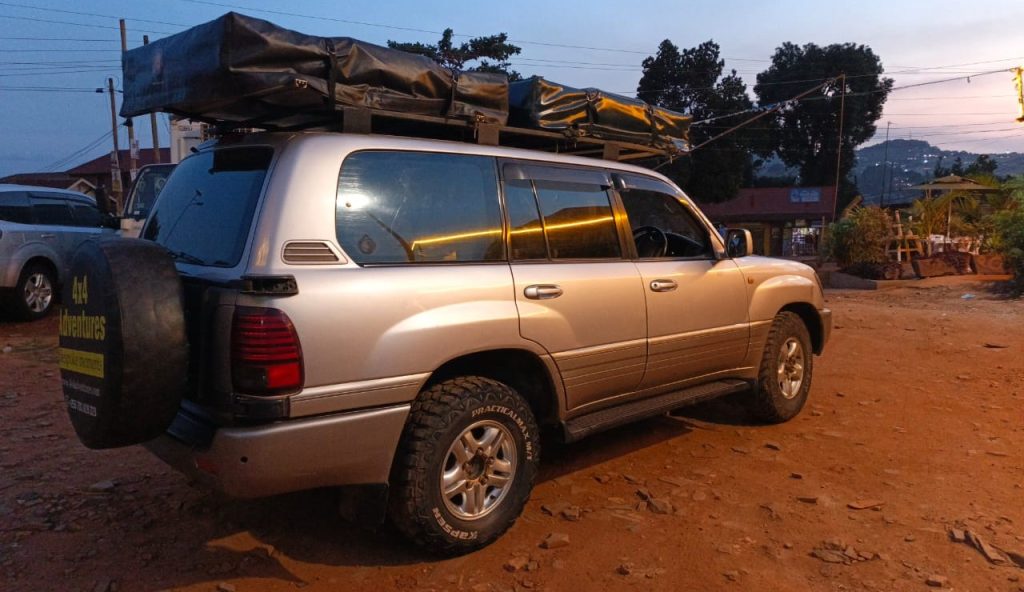 Land cruise v8 100 Series - Car Rentals Uganda